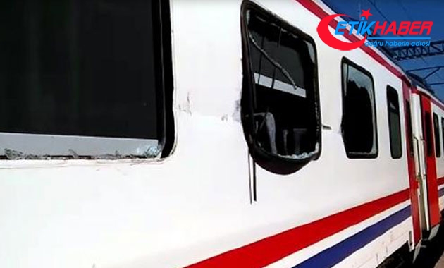 Tren, TIR'a çarptı: 19 yaralı