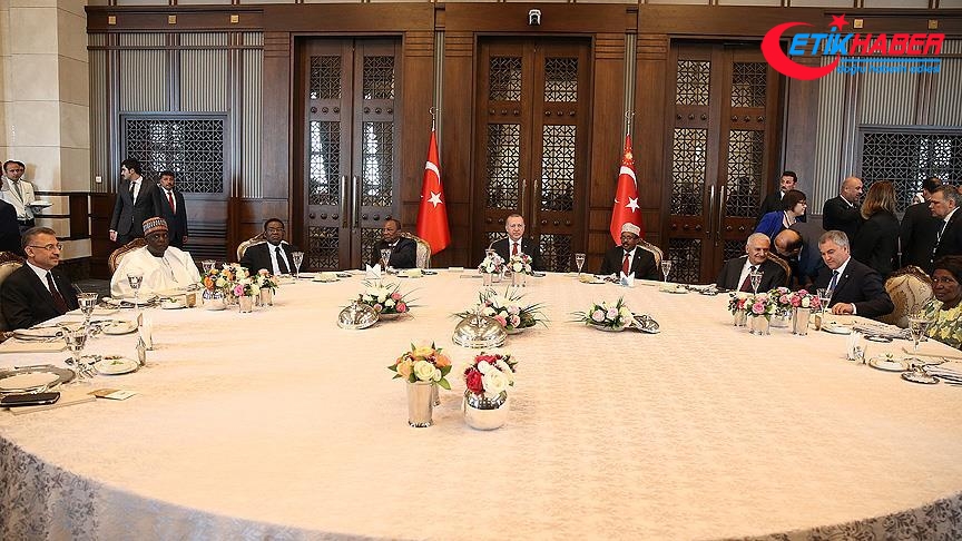 Erdoğan'dan yabancı devlet temsilcileri onuruna yemek