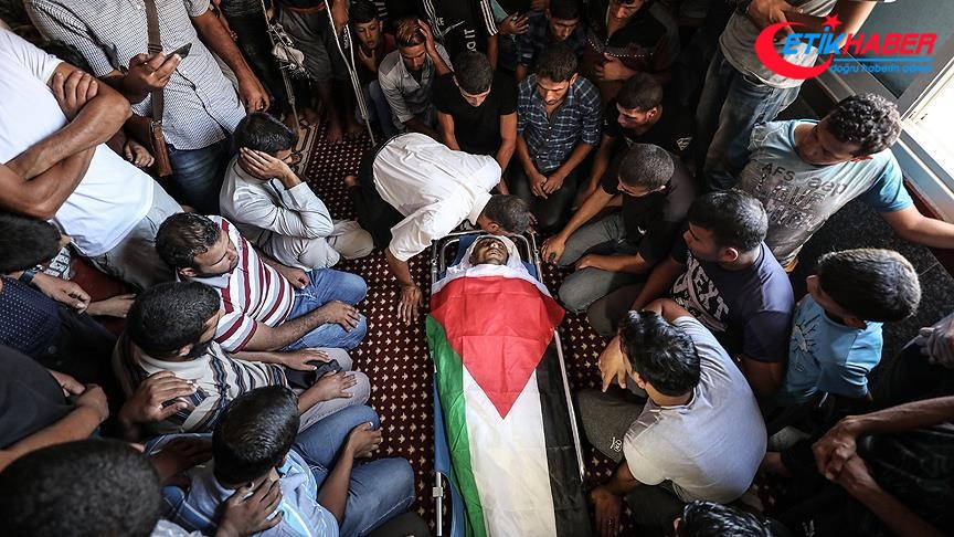 İsrail askerlerinin şehit ettiği Filistinlinin cenazesi defnedildi