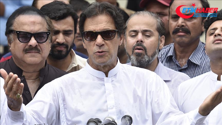 Pakistan'da başbakan seçilen İmran Han'dan ilk mesaj