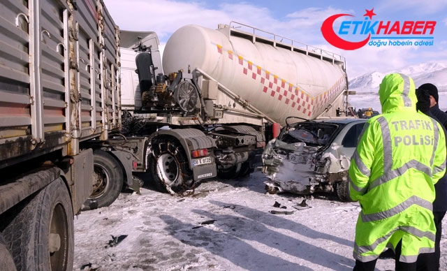 Erzurum'da 7 araç birbirine girdi: 1 ölü, 4 yaralı