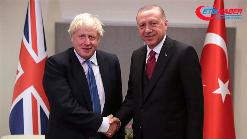 Erdoğan ve Johnson, iki ülke arasındaki seyahatin yeniden başlamasının önemi üzerinde mutabık kaldı