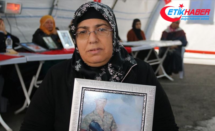 Diyarbakır annelerinden Altıntaş: Ya oğlumu alacağım ya da burada öleceğim