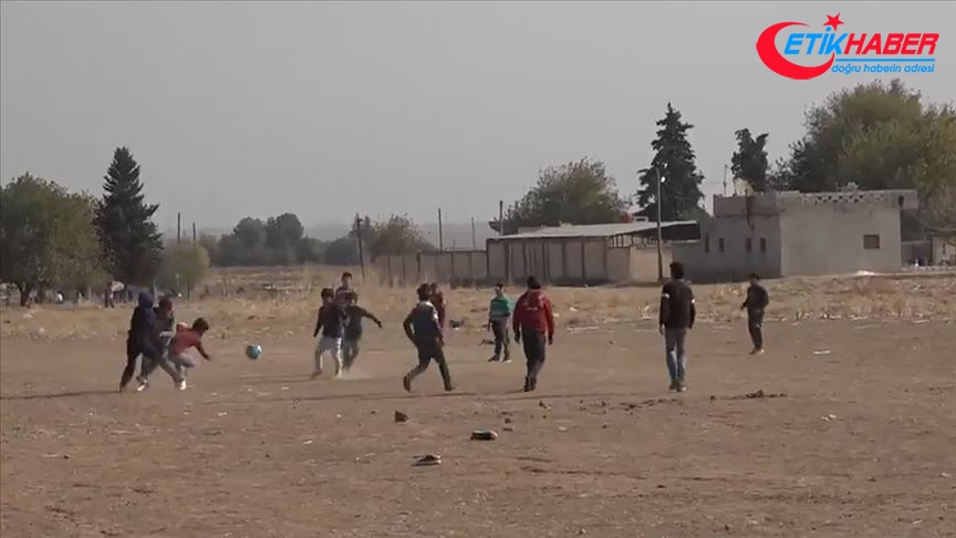 MSB: Barış Pınarı Harekatı bölgesindeki Suriyeli çocuklar özgürce oynayabiliyor