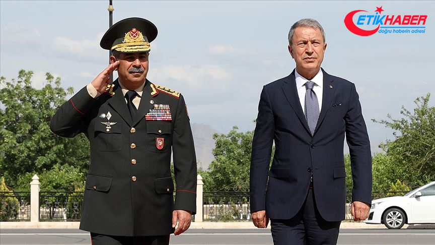 Milli Savunma Bakanı Akar: Sonuna kadar Azerbaycan Türkü kardeşlerimizin yanında olacağız