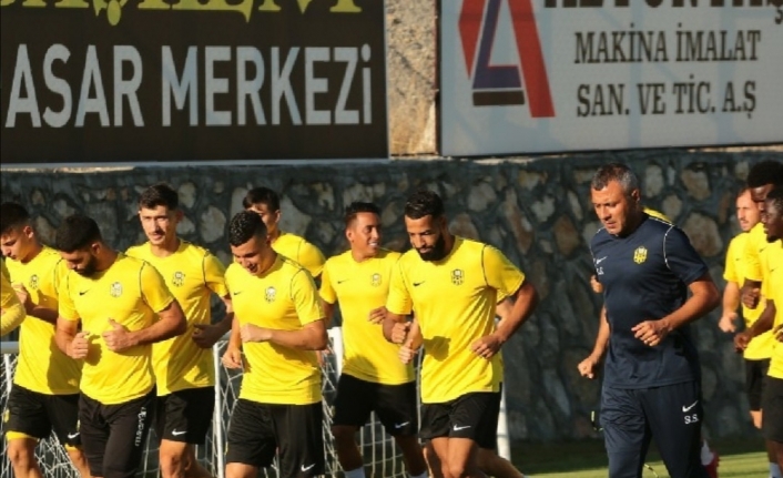 Yeni Malatyaspor, transfer sezonunda 17 ismi kadrosuna kattı