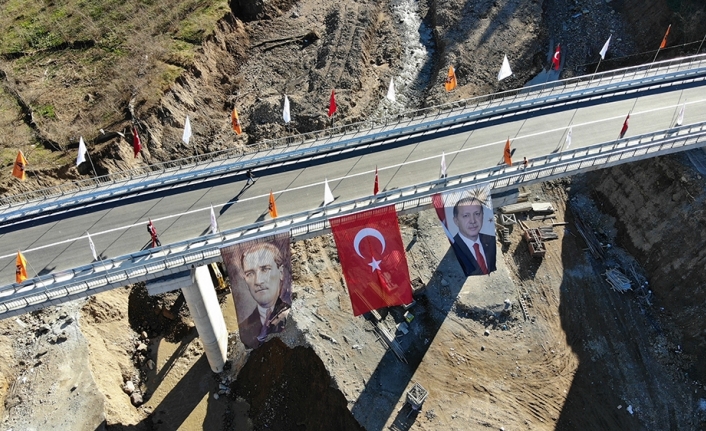 Bakan Adil Karaismailoğlu Altı Şehitler Köprüsü’nün açılışını gerçekleştirdi