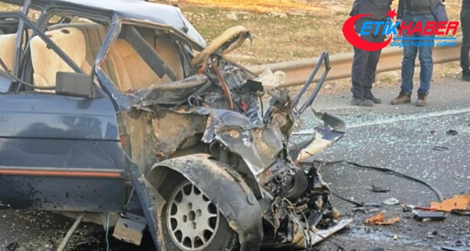 Şanlıurfa'da kamyonet ile otomobil çarpıştı: 1 ölü, 1 yaralı