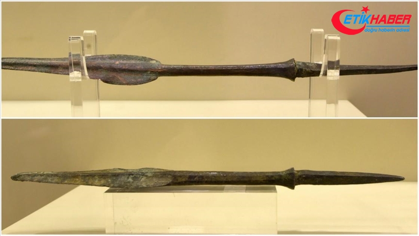 Trabzon'da bulunan yaklaşık 6 bin yıllık mızrak uçları müzede sergileniyor