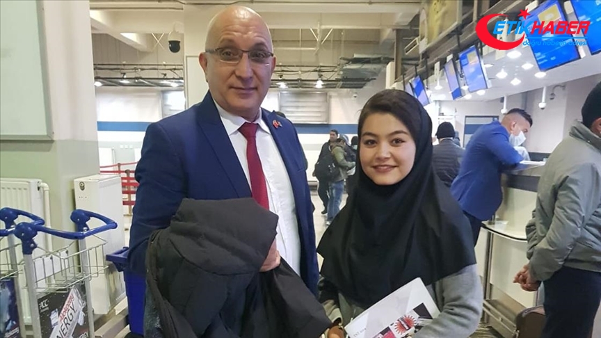Afganistan'da üniversiteye giriş sınavı birincisi kız öğrenci Türkiye'de eğitim görecek