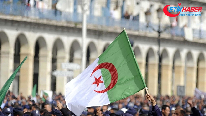 Cezayir'in Fransa'yı teröristlere fidye vermekle suçlaması, iki ülke ilişkilerinde tansiyonu yükseltti
