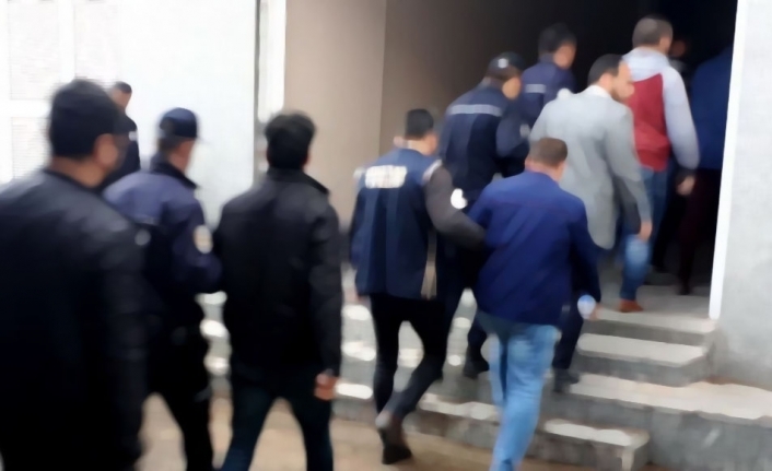 Edirne merkezli 12 ilde FETÖ'nün mahrem yapılanmasına operasyon: 21 gözaltı