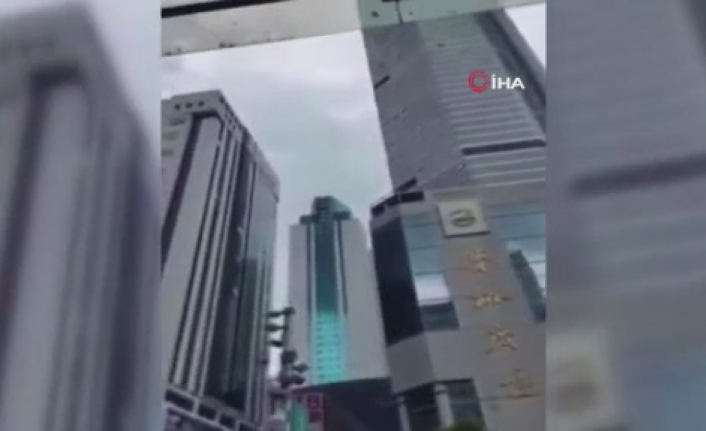 Çin’de sallanan 355 metrelik gökdelen korkuttu