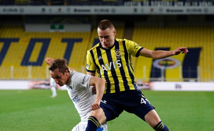 Fenerbahçeli Szalai ve Kasımpaşalı Varga, EURO 2020 aday kadrosuna alındı
