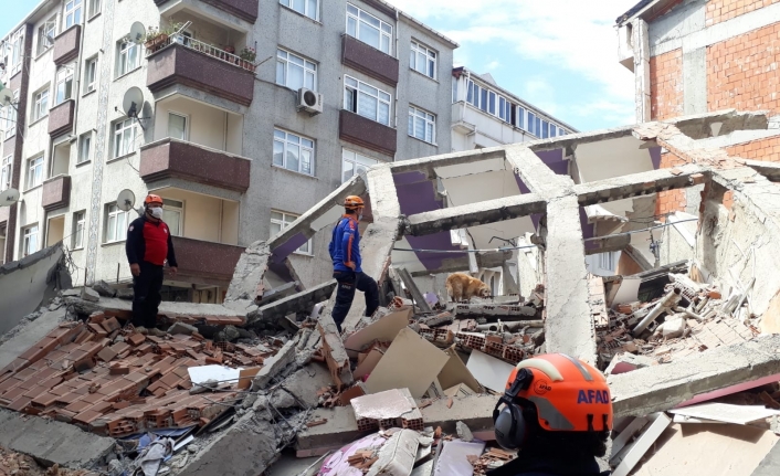 Zeytinburnu’nda yıkılan binanın yapı ruhsatının bulunmadığı ortaya çıktı