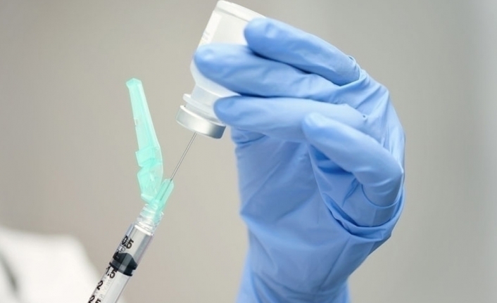 Dünya genelinde 2 milyar 49 milyondan dozdan fazla Kovid-19 aşısı yapıldı