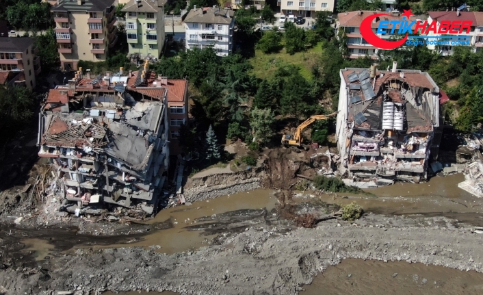 Karadeniz’deki sel felaketinde can kaybı 81’e yükseldi
