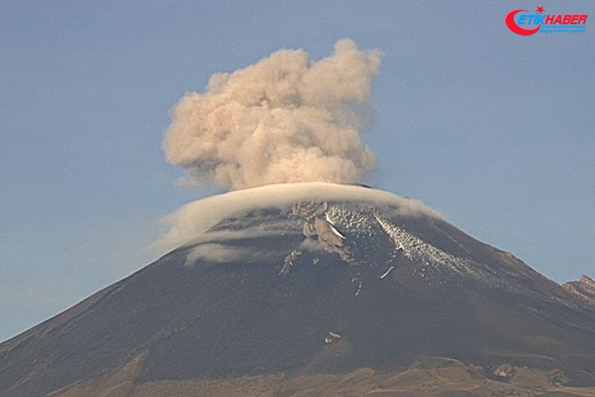 Meksika'daki Popocatepetl Yanardağı faaliyete geçti