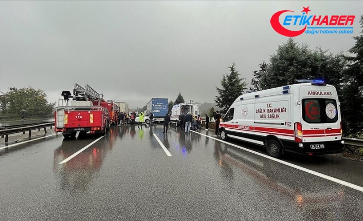 Anadolu Otoyolu'nda zincirleme kaza nedeniyle Ankara istikameti ulaşıma kapandı