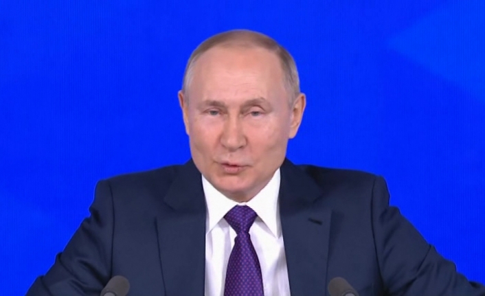 Rusya Devlet Başkanı Putin, Donbas'a özel askeri operasyon kararı aldı
