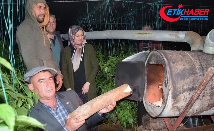 Antalya'da çiftçiler zirai don nöbeti tutuyor