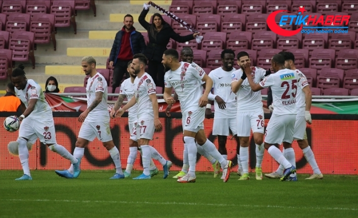 Atakaş Hatayspor, sahasında Öznur Kablo Yeni Malatyaspor'u 5-2 mağlup etti