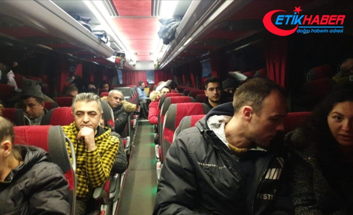 Ukrayna'dan tahliyesine başlanan Türklerden iş insanı Kayan: Kiev'den 3 otobüs yola çıktık