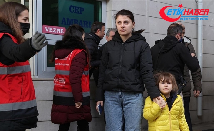 Ukrayna'dan tahliye edilen ilk Kırım Tatar Türkleri Türkiye'ye getirildi