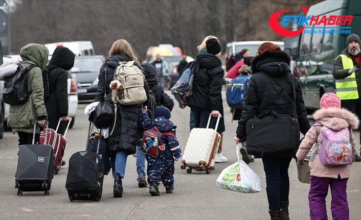Ukraynalılar, Polonya'ya geçmek için Hrebenne Sınır Kapısı’nda yoğunluk oluşturdu