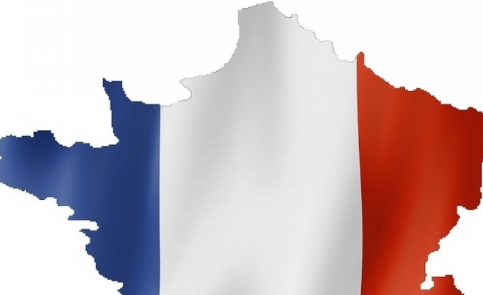Fransa, Rusya’nın 34 Fransız diplomatını sınır dışı etme kararını kınadı