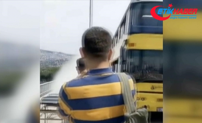Duman çıkan İETT otobüsü 15 Temmuz Şehitler Köprüsü'nde durdurulup tahliye edildi