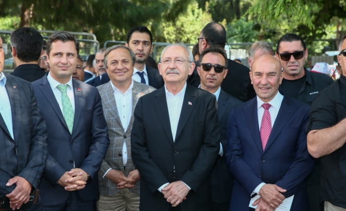 Kılıçdaroğlu, İzmir'de CHP'nin üye katılım töreninde konuştu:
