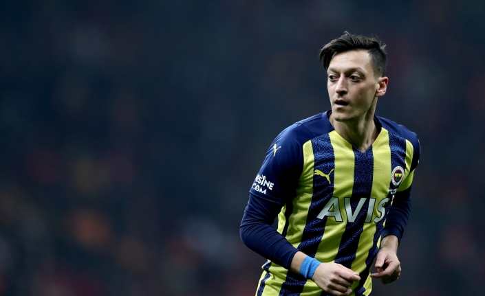 Fenerbahçe’de Mesut Özil ile yollar ayrıldı