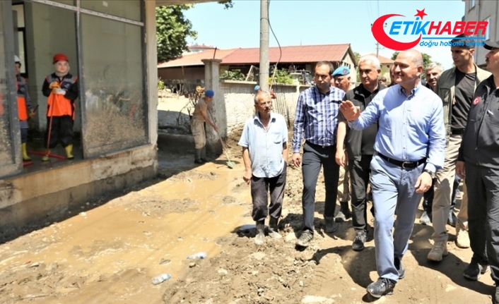 İçişleri Bakanı Soylu, Kastamonu'da sel bölgesinde incelemede bulundu