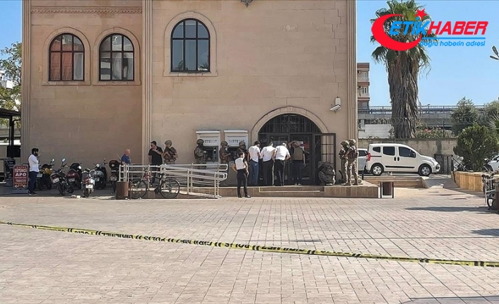 Antalya'da rehin alınan banka şubesi müdürü kurtarıldı