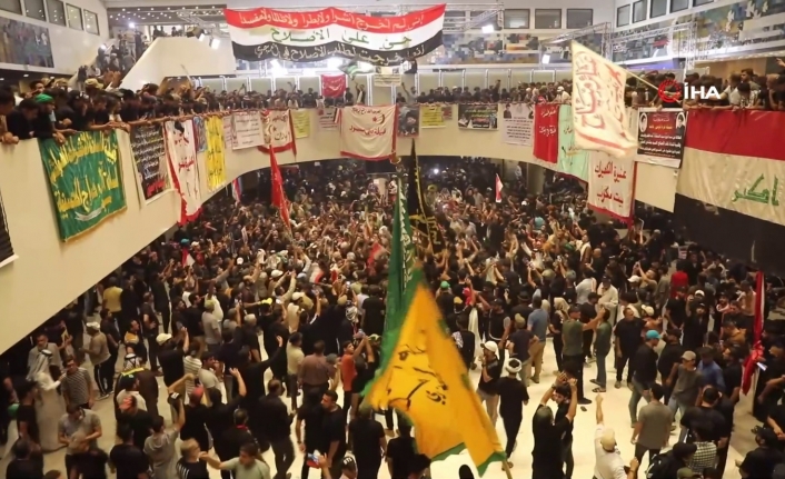 Irak’ta Sadr destekçileri protestolara devam ediyor