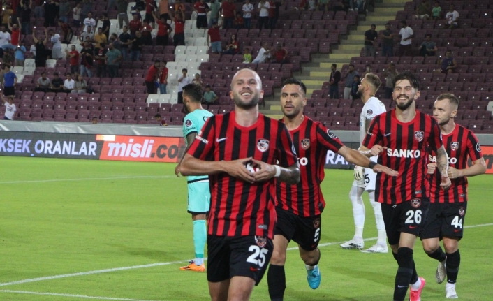 Spor Toto Süper Lig: Gaziantep FK: 1 - Antalyaspor: 2 (İlk yarı)