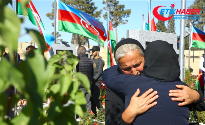 Azerbaycan'da 2. Karabağ Savaşı'nın yıl dönümünde şehitler anıldı