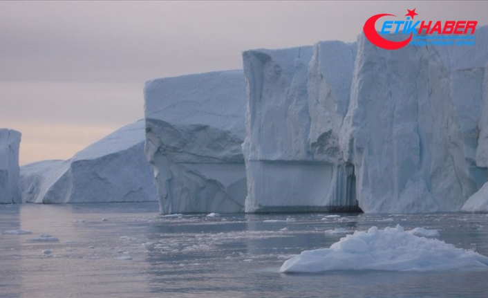 Grönland'ın sıcak eylülü buzullarda rekor erimeye neden oldu