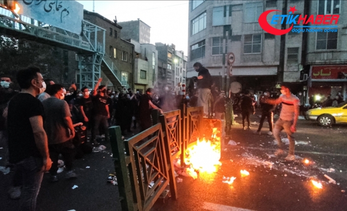 İran polisinden "kamu güvenliğini tehdit eden" göstericilere uyarı