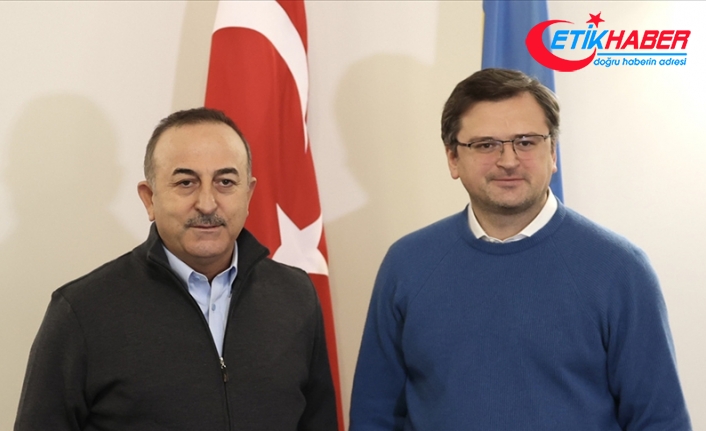 Bakan Çavuşoğlu Ukraynalı mevkidaşı Kuleba ile telefonda görüştü
