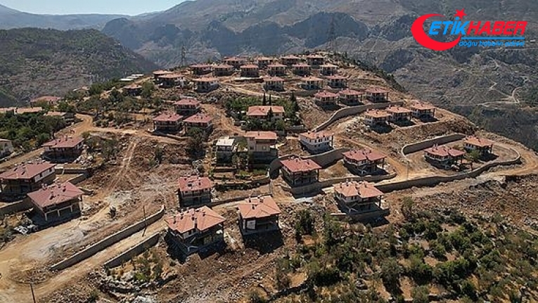 Antalya'da yangından etkilenenlere yeni evleri teslim ediliyor
