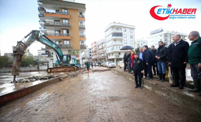 Bakan Soylu, Kumluca'da Afet Koordinasyon Toplantısı yaptı, yıkılan köprüleri inceledi