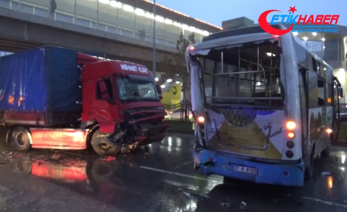 Gaziantep’te zincirleme trafik kazası: 17 yaralı