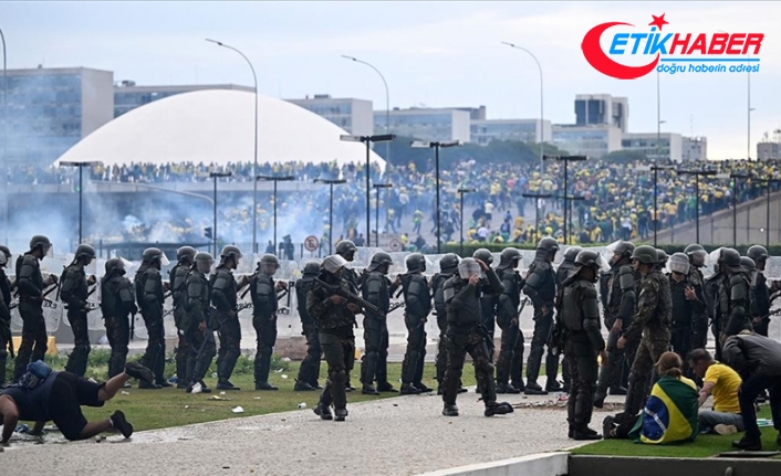 Brezilya'da göstericilerin bastığı Kongre ve Devlet Başkanlığında kontrol sağlandı