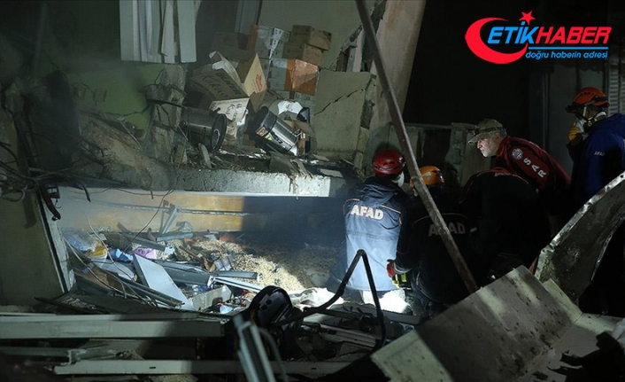 AFAD: Hatay Defne'de, dünkü 6,4 büyüklüğündeki depremin ardından 90 artçı meydana geldi