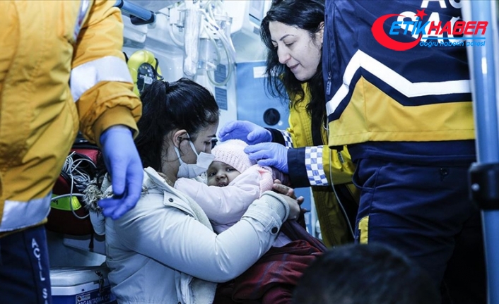 Ankara'daki hastanelerde 471 yaralı depremzedenin tedavisi sürüyor