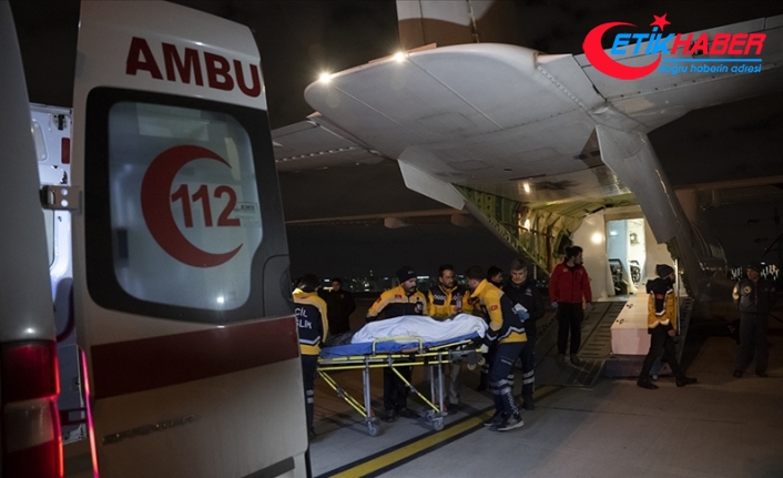 Deprem bölgesinden İstanbul'a getirilen 1374 yaralının tedavisi sürüyor