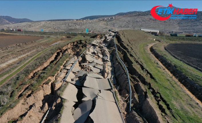Kahramanmaraş merkezli depremler bazı köy ve mahalle yollarını harap etti