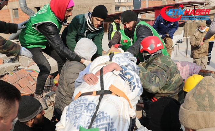 Kahramanmaraş'ta 15 yaşındaki kız çocuğu depremden 103 saat sonra kurtarıldı